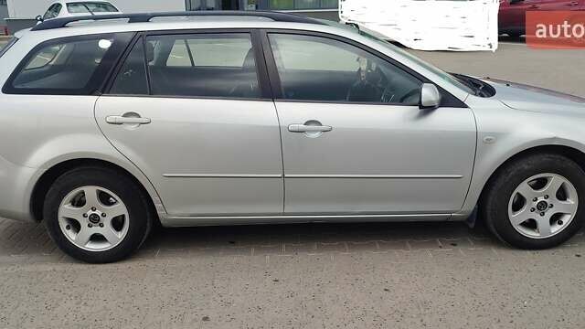Сірий Мазда 6, об'ємом двигуна 2 л та пробігом 300 тис. км за 4250 $, фото 6 на Automoto.ua