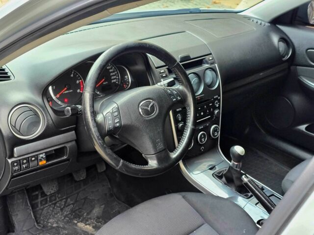 Серый Мазда 6, объемом двигателя 2 л и пробегом 200 тыс. км за 3600 $, фото 11 на Automoto.ua