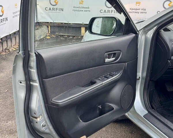 Сірий Мазда 6, об'ємом двигуна 2 л та пробігом 272 тис. км за 3999 $, фото 16 на Automoto.ua
