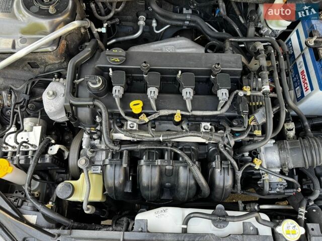 Серый Мазда 6, объемом двигателя 2 л и пробегом 195 тыс. км за 4450 $, фото 15 на Automoto.ua