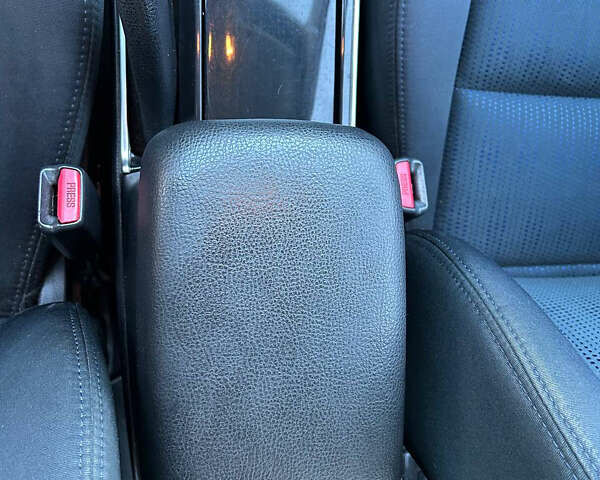 Сірий Мазда 6, об'ємом двигуна 2 л та пробігом 262 тис. км за 5500 $, фото 32 на Automoto.ua