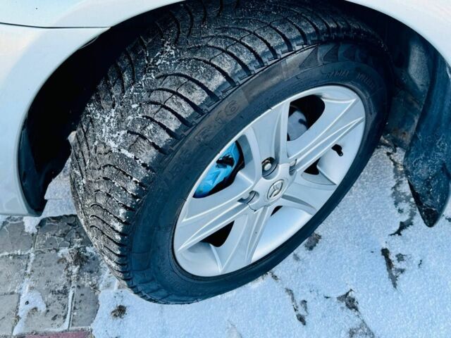 Серый Мазда 6, объемом двигателя 2 л и пробегом 295 тыс. км за 2750 $, фото 8 на Automoto.ua