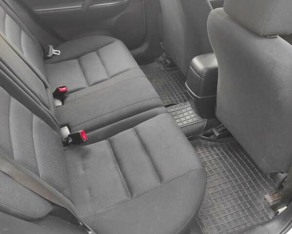 Мазда 6 2007 у Липовце на Automoto.ua Сірий Мазда 6, об'ємом двигуна 2 л та пробігом 250 тис. км за 4900 $, фото 11 на Automoto.ua