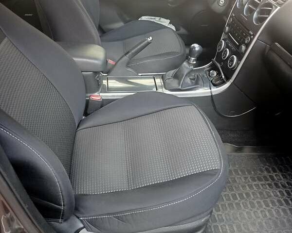 Сірий Мазда 6, об'ємом двигуна 2 л та пробігом 369 тис. км за 4200 $, фото 5 на Automoto.ua