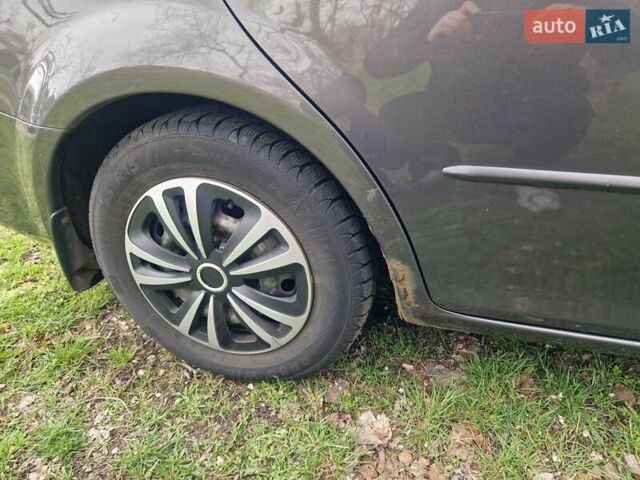 Серый Мазда 6, объемом двигателя 2 л и пробегом 145 тыс. км за 5300 $, фото 11 на Automoto.ua