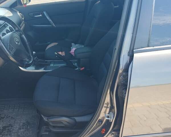 Сірий Мазда 6, об'ємом двигуна 2 л та пробігом 200 тис. км за 5200 $, фото 9 на Automoto.ua