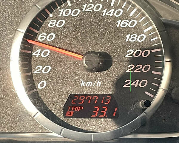 Серый Мазда 6, объемом двигателя 2 л и пробегом 320 тыс. км за 4800 $, фото 12 на Automoto.ua