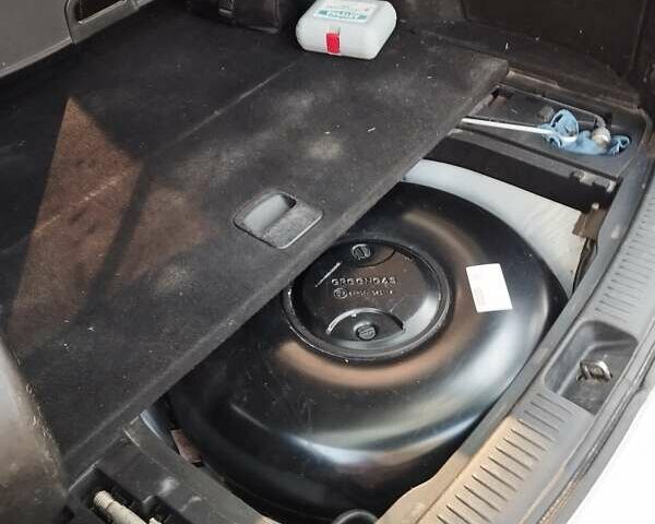 Серый Мазда 6, объемом двигателя 2 л и пробегом 192 тыс. км за 5500 $, фото 61 на Automoto.ua