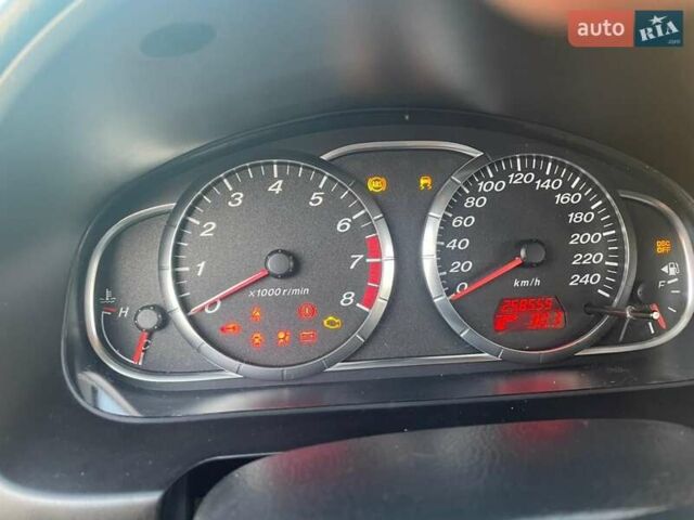 Серый Мазда 6, объемом двигателя 1.8 л и пробегом 259 тыс. км за 5700 $, фото 10 на Automoto.ua