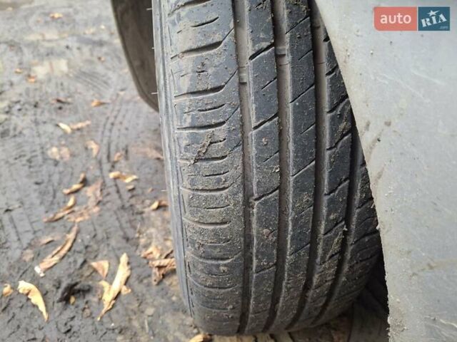 Сірий Мазда 6, об'ємом двигуна 2 л та пробігом 235 тис. км за 4700 $, фото 2 на Automoto.ua