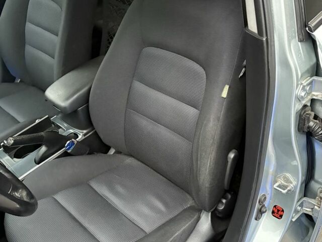 Серый Мазда 6, объемом двигателя 1.8 л и пробегом 170 тыс. км за 5500 $, фото 4 на Automoto.ua