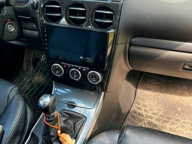 Серый Мазда 6, объемом двигателя 2 л и пробегом 300 тыс. км за 4500 $, фото 9 на Automoto.ua