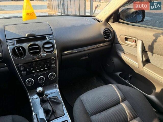 Сірий Мазда 6, об'ємом двигуна 2 л та пробігом 290 тис. км за 3900 $, фото 10 на Automoto.ua