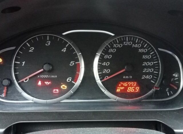 Серый Мазда 6, объемом двигателя 2 л и пробегом 247 тыс. км за 4000 $, фото 4 на Automoto.ua