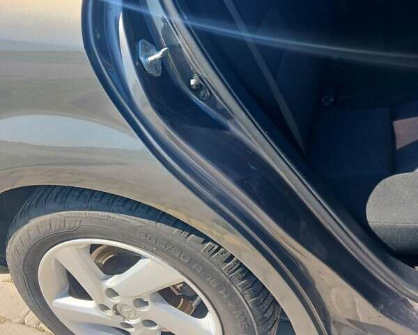 Сірий Мазда 6, об'ємом двигуна 2 л та пробігом 200 тис. км за 5200 $, фото 14 на Automoto.ua