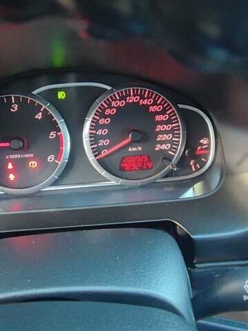 Серый Мазда 6, объемом двигателя 2 л и пробегом 200 тыс. км за 4900 $, фото 5 на Automoto.ua