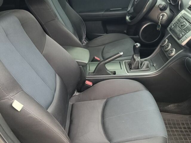 Сірий Мазда 6, об'ємом двигуна 2 л та пробігом 250 тис. км за 5700 $, фото 5 на Automoto.ua