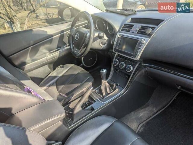 Сірий Мазда 6, об'ємом двигуна 2.2 л та пробігом 317 тис. км за 7500 $, фото 9 на Automoto.ua