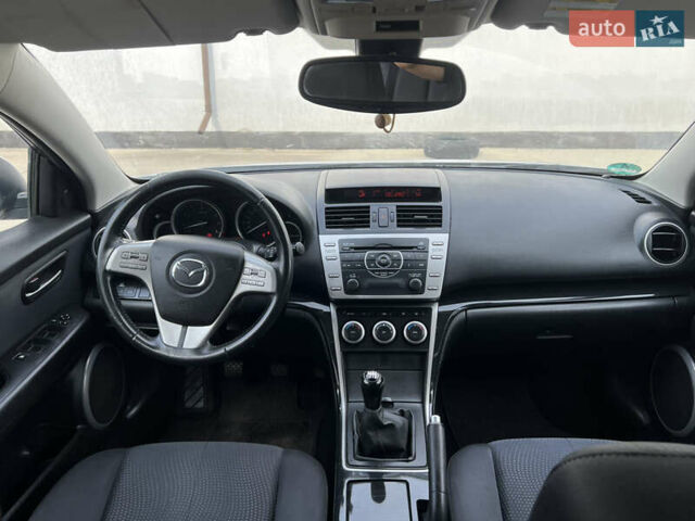 Сірий Мазда 6, об'ємом двигуна 2 л та пробігом 229 тис. км за 7700 $, фото 27 на Automoto.ua