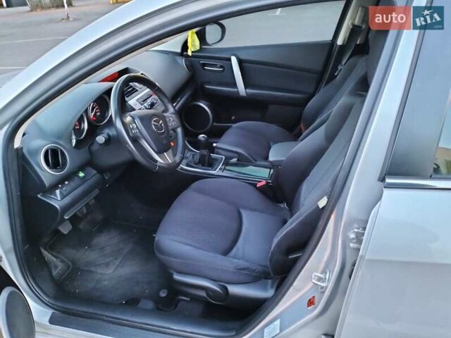 Серый Мазда 6, объемом двигателя 2 л и пробегом 255 тыс. км за 8000 $, фото 4 на Automoto.ua