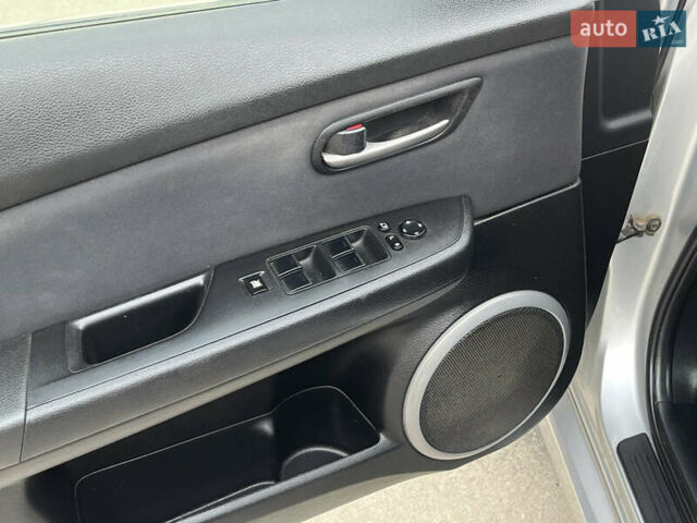 Сірий Мазда 6, об'ємом двигуна 2 л та пробігом 229 тис. км за 7700 $, фото 25 на Automoto.ua