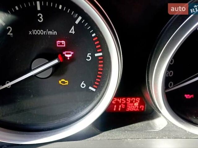 Сірий Мазда 6, об'ємом двигуна 2 л та пробігом 246 тис. км за 7600 $, фото 8 на Automoto.ua