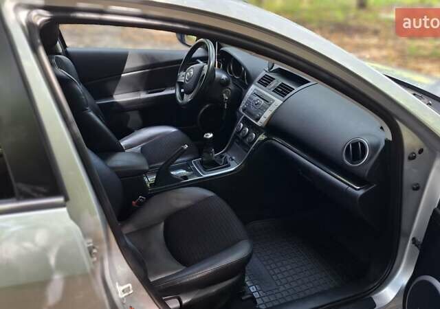 Серый Мазда 6, объемом двигателя 2 л и пробегом 360 тыс. км за 6000 $, фото 6 на Automoto.ua