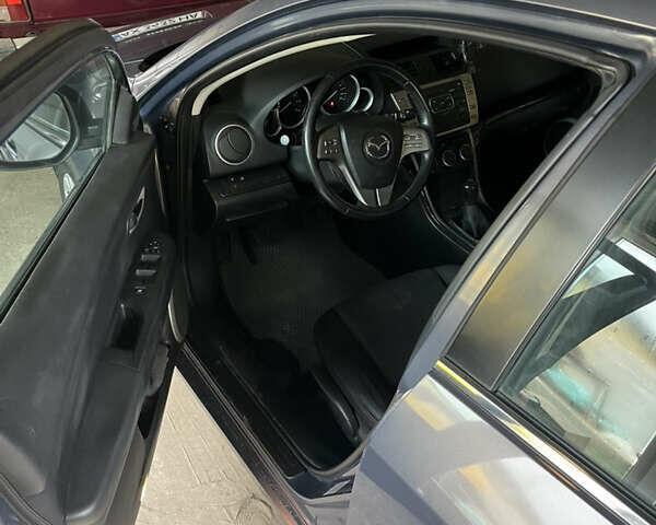 Серый Мазда 6, объемом двигателя 2 л и пробегом 278 тыс. км за 7600 $, фото 3 на Automoto.ua