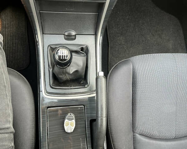 Сірий Мазда 6, об'ємом двигуна 2 л та пробігом 229 тис. км за 7700 $, фото 31 на Automoto.ua