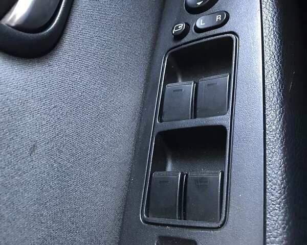 Серый Мазда 6, объемом двигателя 2 л и пробегом 301 тыс. км за 6600 $, фото 19 на Automoto.ua