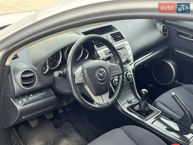 Сірий Мазда 6, об'ємом двигуна 2 л та пробігом 229 тис. км за 7700 $, фото 26 на Automoto.ua