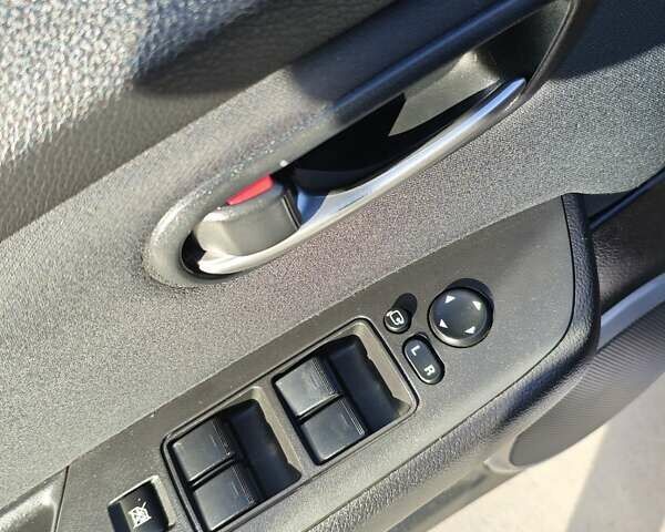 Серый Мазда 6, объемом двигателя 2 л и пробегом 285 тыс. км за 6700 $, фото 32 на Automoto.ua