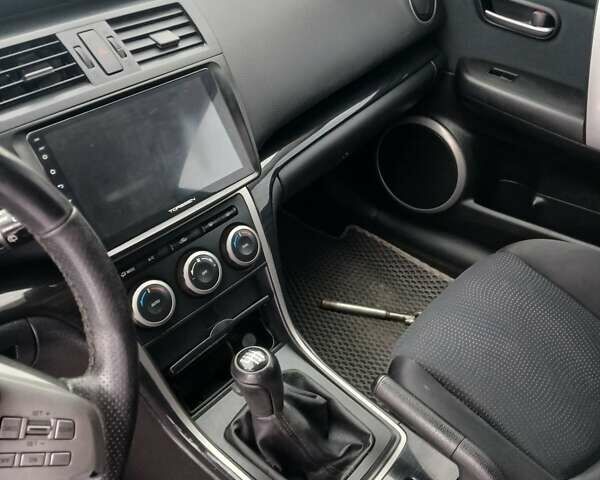 Сірий Мазда 6, об'ємом двигуна 2 л та пробігом 300 тис. км за 5550 $, фото 13 на Automoto.ua