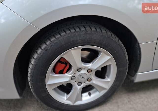 Серый Мазда 6, объемом двигателя 2 л и пробегом 360 тыс. км за 6000 $, фото 2 на Automoto.ua