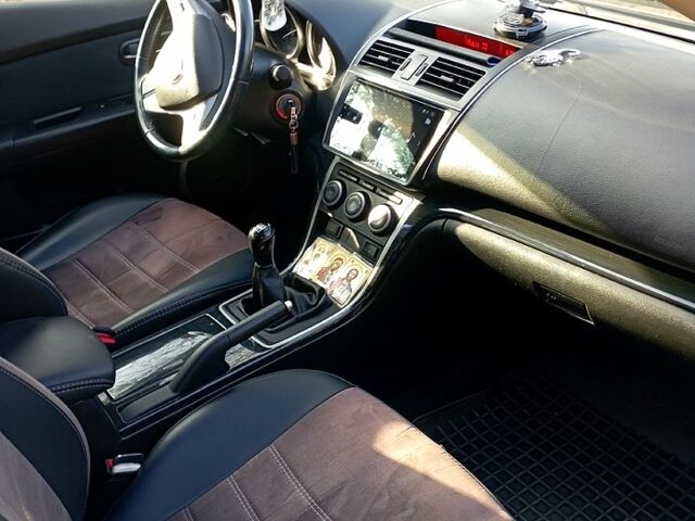 Сірий Мазда 6, об'ємом двигуна 2 л та пробігом 246 тис. км за 7600 $, фото 5 на Automoto.ua