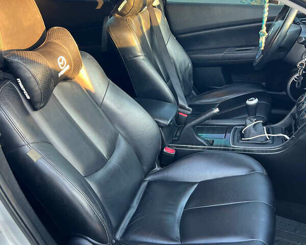 Серый Мазда 6, объемом двигателя 2 л и пробегом 270 тыс. км за 5400 $, фото 6 на Automoto.ua