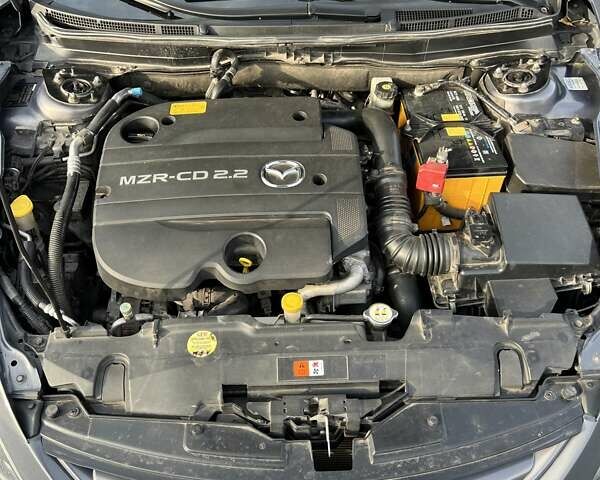 Сірий Мазда 6, об'ємом двигуна 2.18 л та пробігом 305 тис. км за 6999 $, фото 7 на Automoto.ua