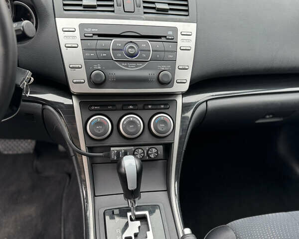 Сірий Мазда 6, об'ємом двигуна 2 л та пробігом 230 тис. км за 8000 $, фото 15 на Automoto.ua