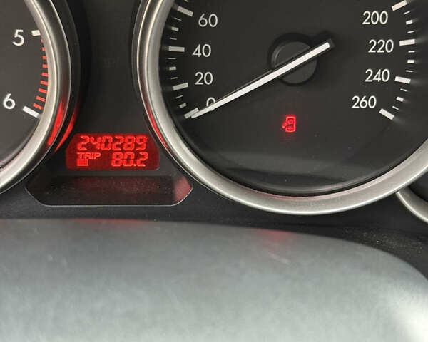 Сірий Мазда 6, об'ємом двигуна 2.2 л та пробігом 240 тис. км за 7250 $, фото 35 на Automoto.ua