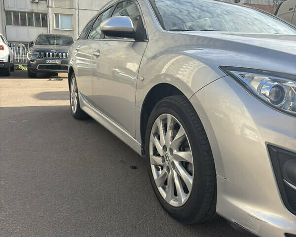 Серый Мазда 6, объемом двигателя 2 л и пробегом 137 тыс. км за 7500 $, фото 2 на Automoto.ua