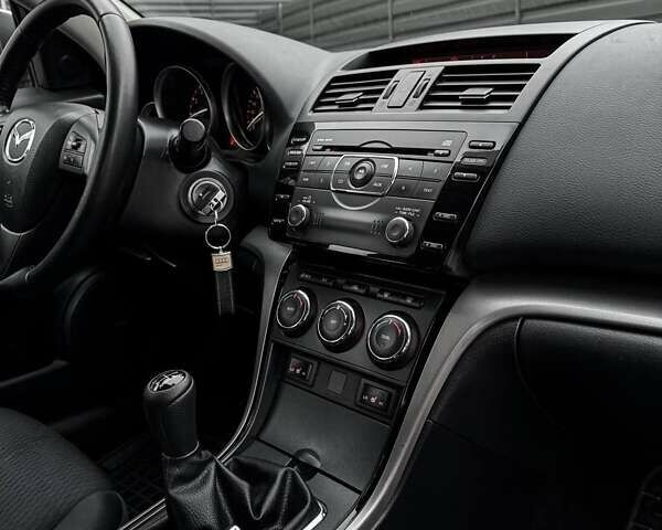 Сірий Мазда 6, об'ємом двигуна 1.8 л та пробігом 240 тис. км за 7700 $, фото 36 на Automoto.ua