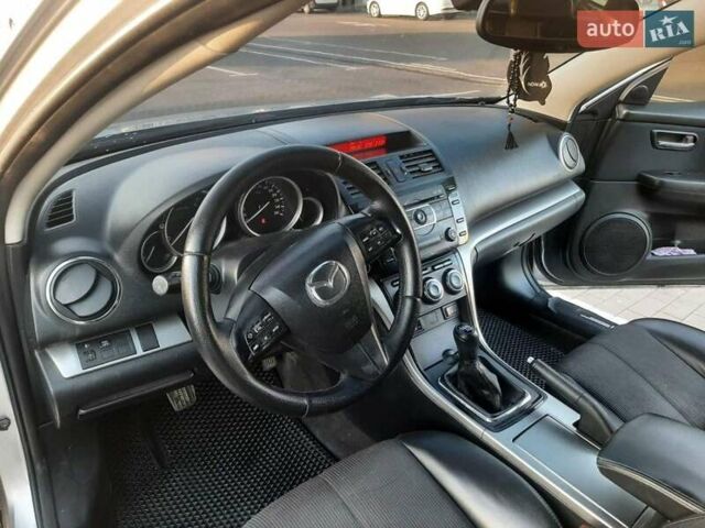 Серый Мазда 6, объемом двигателя 2.2 л и пробегом 288 тыс. км за 6200 $, фото 6 на Automoto.ua
