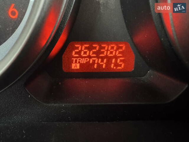 Сірий Мазда 6, об'ємом двигуна 2.2 л та пробігом 262 тис. км за 7700 $, фото 2 на Automoto.ua