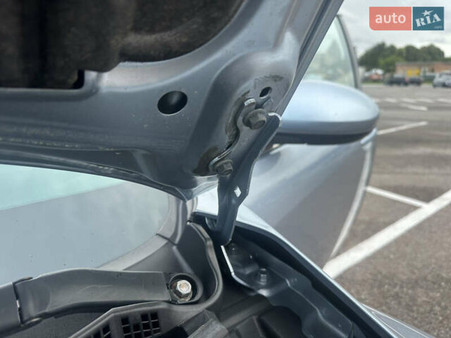 Сірий Мазда 6, об'ємом двигуна 2.2 л та пробігом 239 тис. км за 8250 $, фото 29 на Automoto.ua