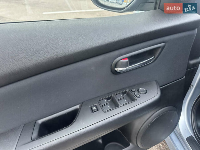 Сірий Мазда 6, об'ємом двигуна 2.2 л та пробігом 239 тис. км за 8250 $, фото 24 на Automoto.ua