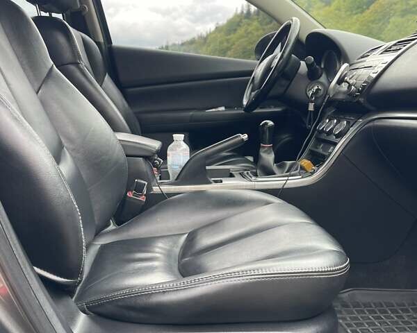 Сірий Мазда 6, об'ємом двигуна 2.2 л та пробігом 310 тис. км за 7200 $, фото 6 на Automoto.ua