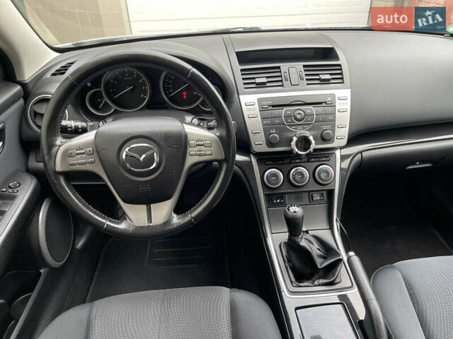 Сірий Мазда 6, об'ємом двигуна 0 л та пробігом 250 тис. км за 6800 $, фото 9 на Automoto.ua