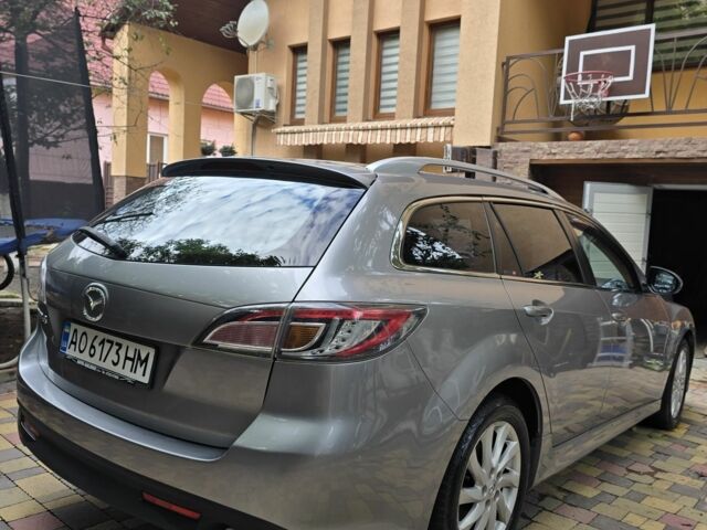 Сірий Мазда 6, об'ємом двигуна 2.2 л та пробігом 215 тис. км за 6500 $, фото 3 на Automoto.ua