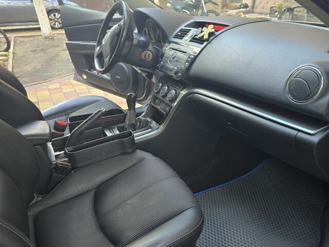 Сірий Мазда 6, об'ємом двигуна 2.2 л та пробігом 215 тис. км за 6500 $, фото 1 на Automoto.ua