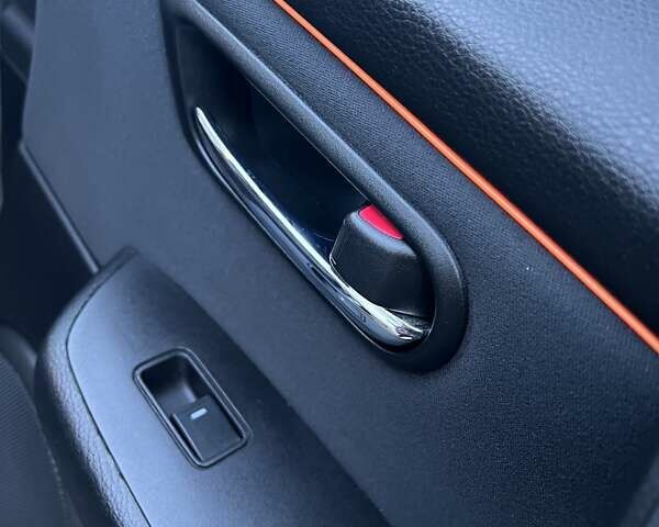 Серый Мазда 6, объемом двигателя 2.2 л и пробегом 279 тыс. км за 8700 $, фото 18 на Automoto.ua